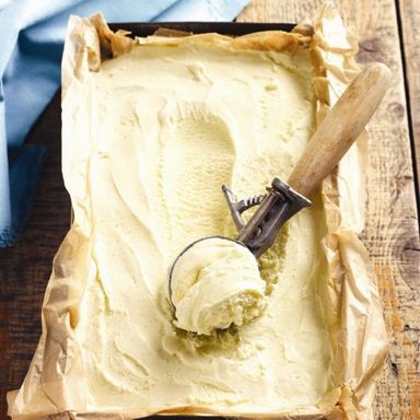 Old-fashioned vanilla ice cream