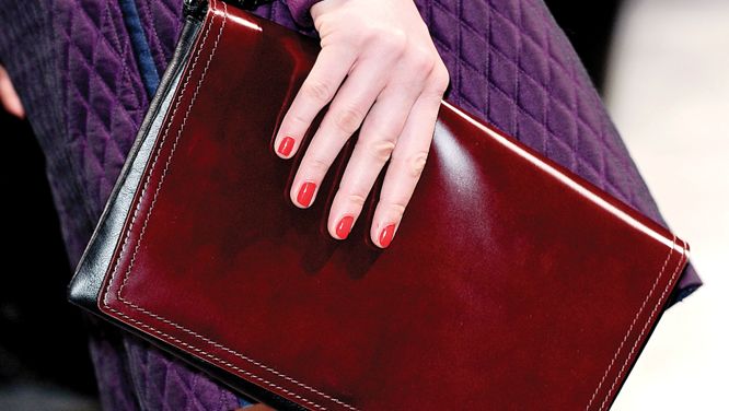 Five best nail polishes
