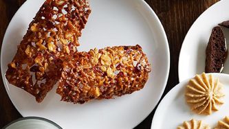 Pecan lace cookies