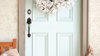 Five-minute Christmas decorations for every room!