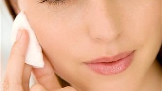 Facial cleansing cloths: Why we love these five brightening wipes