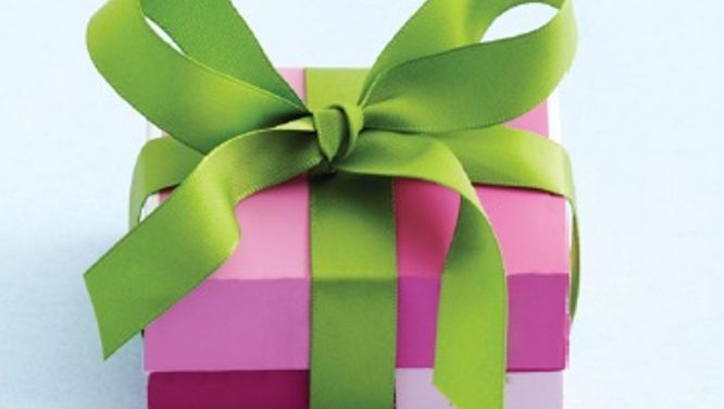 How to make a paint-chip gift box: Three easy steps