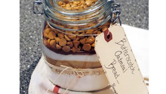 Best DIY hostess gift idea! Recipe in a bottle