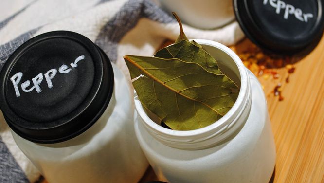 How to make cool, modern spice jars