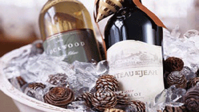 Seven super cool Christmas centrepiece ideas