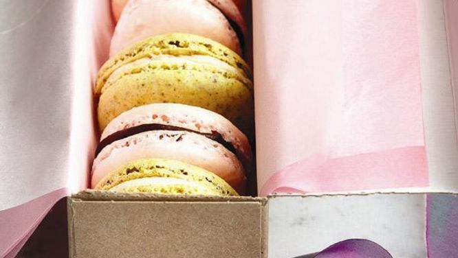 Pistachio-Cream Macarons