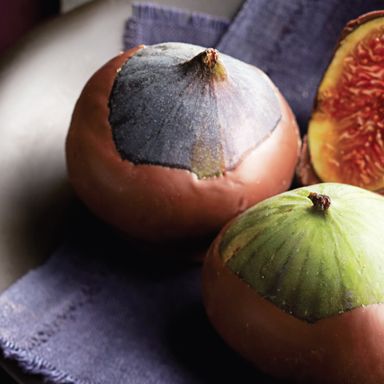 Icewine martini and chocolate-dipped figs
