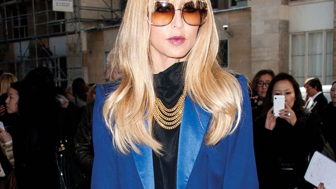 How to accessorize a monochromatic suit