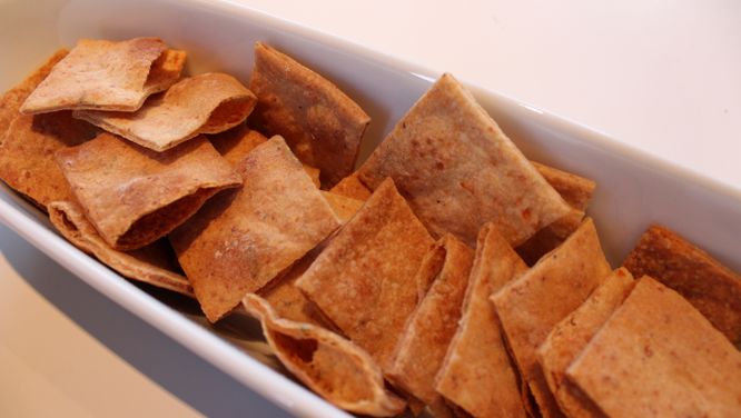 How to make your own gourmet crackers