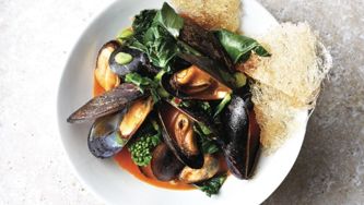 XO mussels with crunchy glass noodle cakes