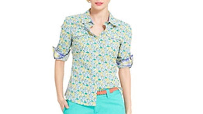 A fresh and floral blouse for spring