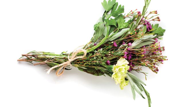 Three easy ways to create a pretty bouquet