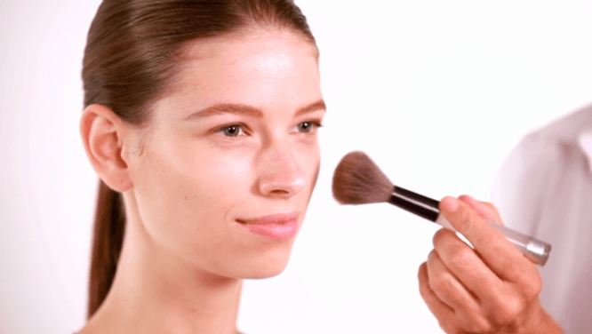 How to apply cream blush