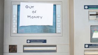 How one man lived a year without cash and coins
