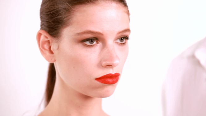Makeup tutorial: How to get the perfect red lip