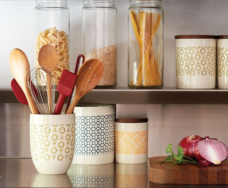 12 clever and pretty ways to keep your home clutter-free