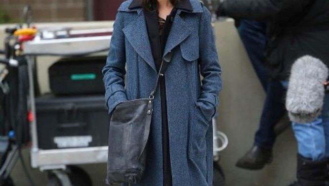 Get Jennifer Connelly's cool and cozy fall style