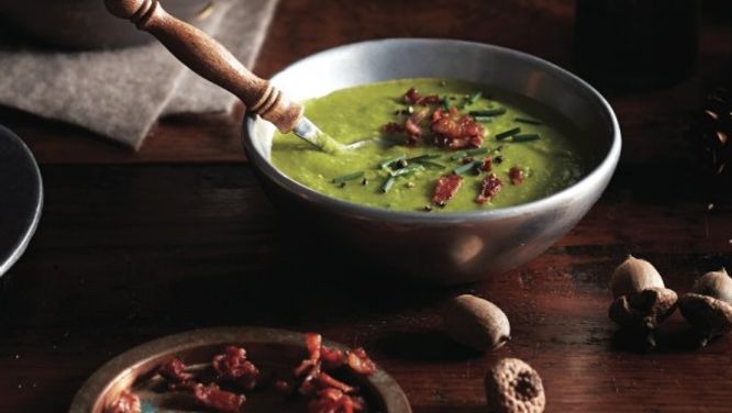 Soup of the Day: Modern pea soup with bacon