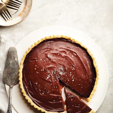 Salted Caramel And Chocolate Tart