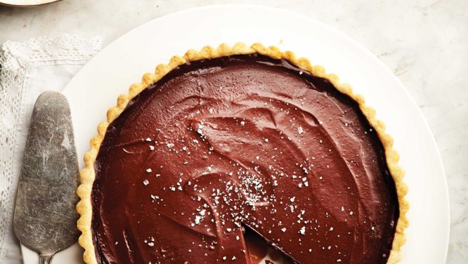 Salted Caramel And Chocolate Tart