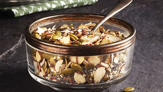 Roasted nuts and seeds mix