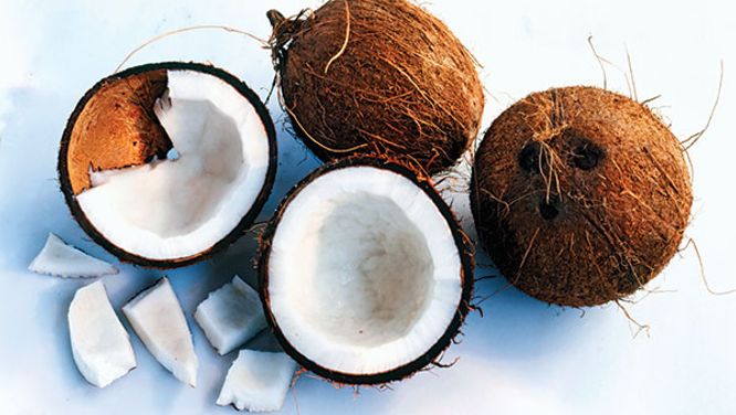 5 ways to boost your beauty routine with coconut