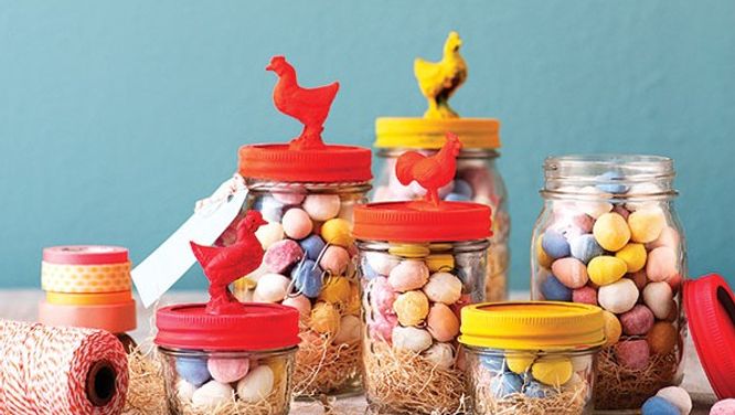 A modern Easter gift idea with Mason jars
