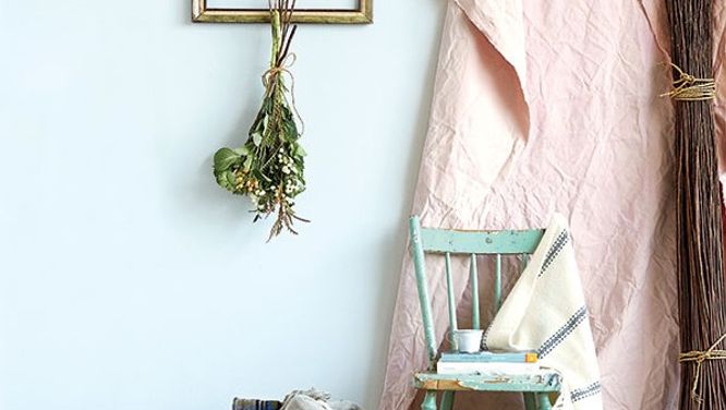 Give white fabric a new look using tea leaves