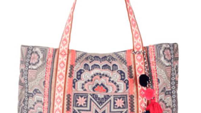 10 summer totes we can't wait to carry