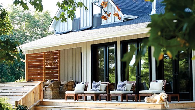 Peek inside a modern 2,900-square-foot country home