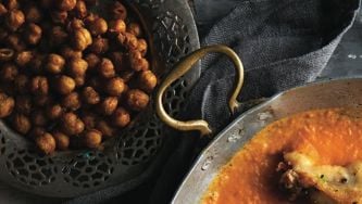 Oven roasted crispy chickpeas