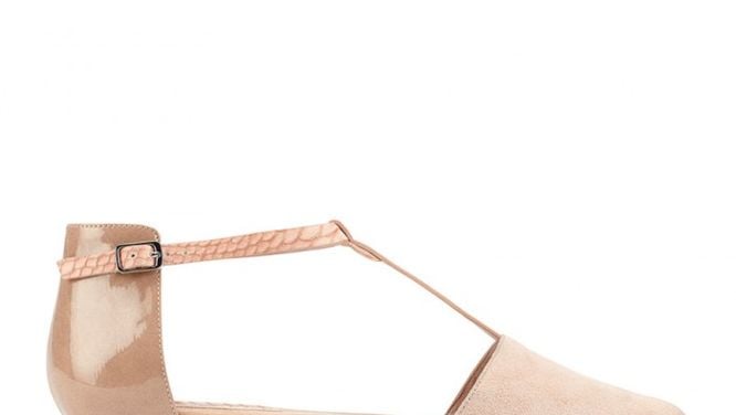 The 5 nude-hued accessories you need for fall