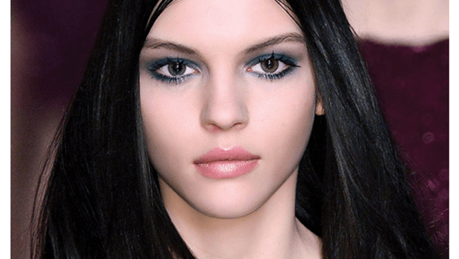Get this glamorous fall makeup look now