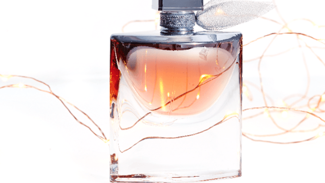 5 scents perfect for under the mistletoe