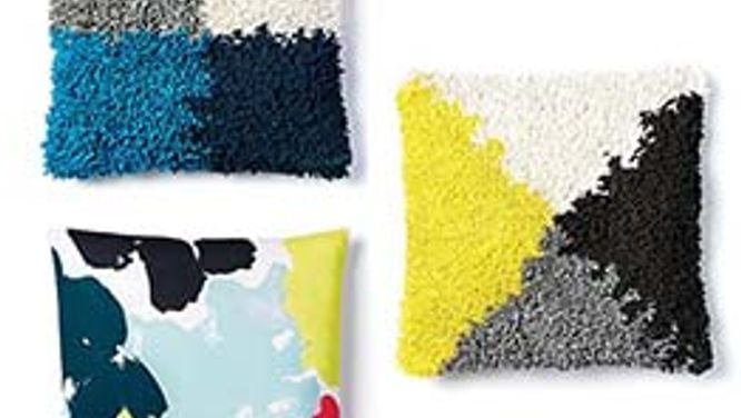 9 punchy throw pillows for spring