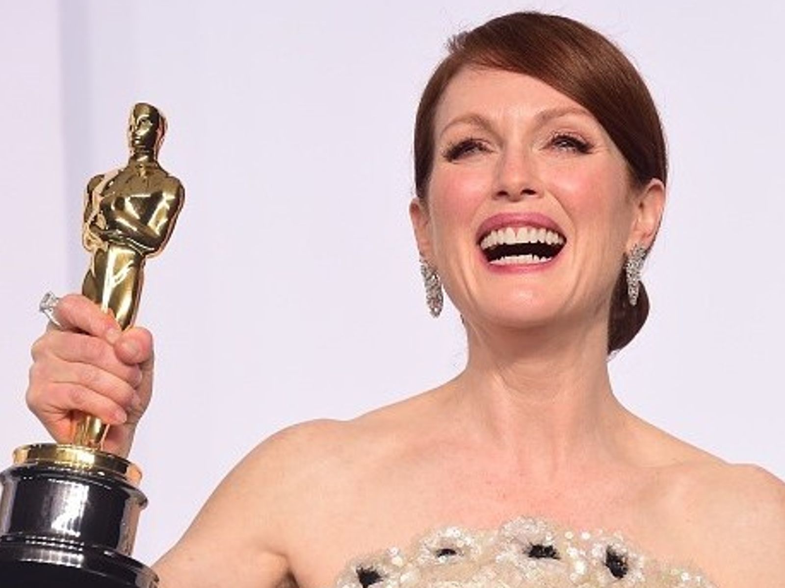 Sex, aging and the very strange career of Julianne Moore - Chatelaine