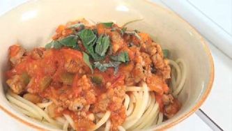 How to add veggies to spaghetti bolognese