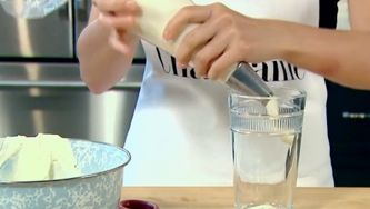 How to fill a piping bag