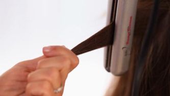 Beauty minute: How to get easy and fast flat iron curls