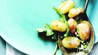 Gnocchi with arugula and cambozola