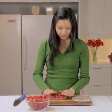 Easiest way to halve cherry tomatoes