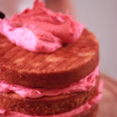 How to pipe perfect rosettes