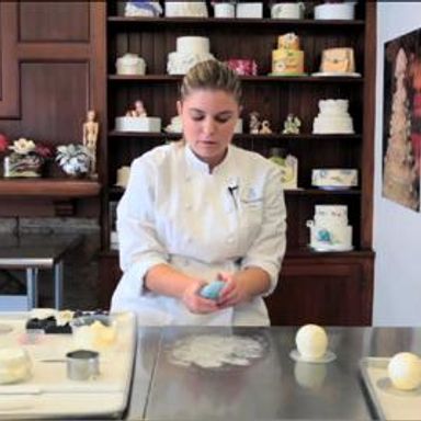 How to make a mini cake ornament