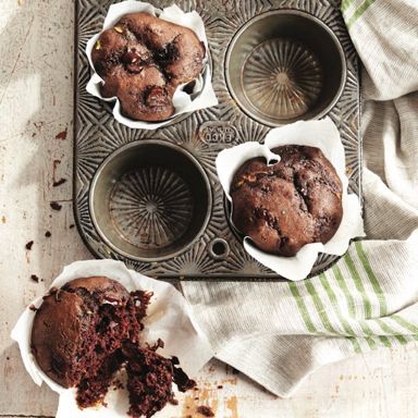 7 essential bakeware items for your kitchen