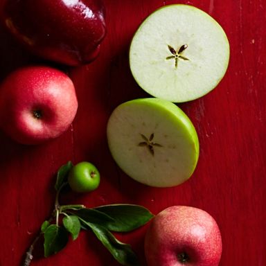 Chatelaine Basics: How To Peel And Core An Apple