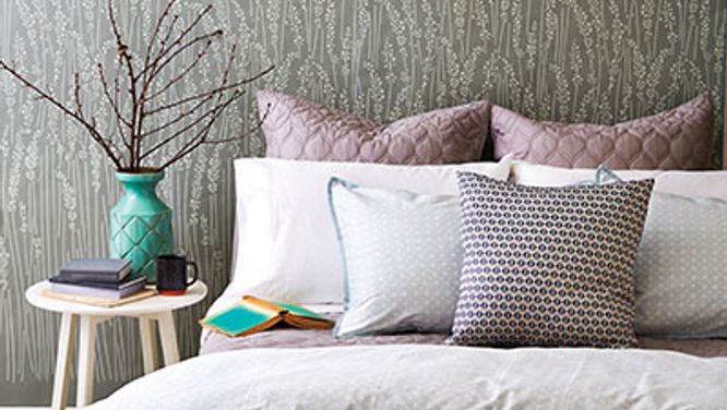4 easy steps to a perfectly made bed