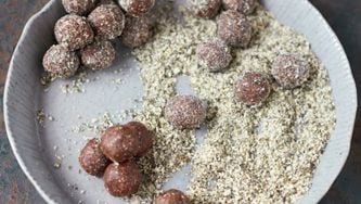 Jamie Oliver's date, cocoa and pumpkin seed energy balls