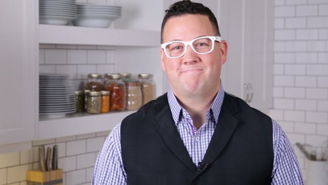 Graham Elliot takes the All-Star Chef Egg Timer Quiz