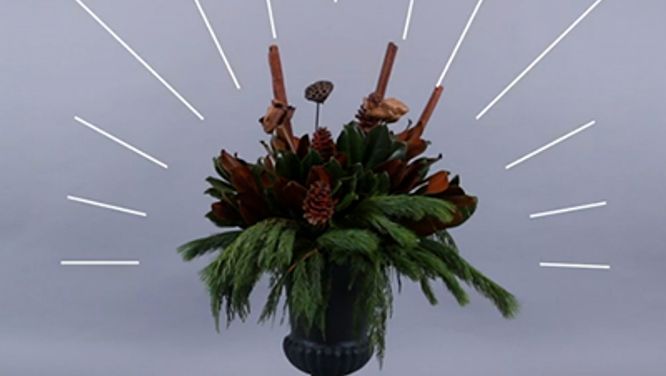How to create an outdoor holiday urn