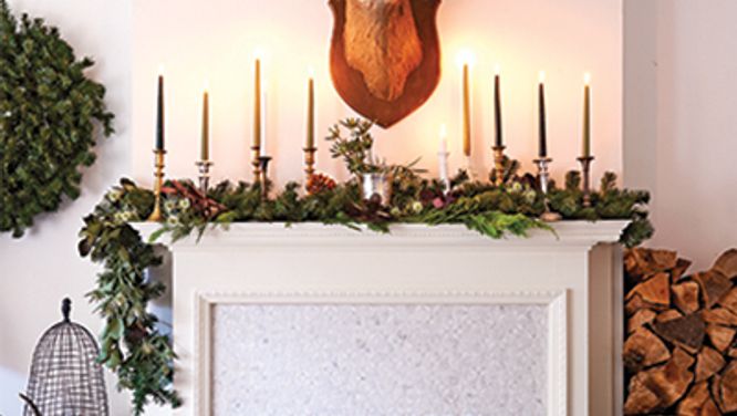 How to decorate a show-stopping holiday mantle